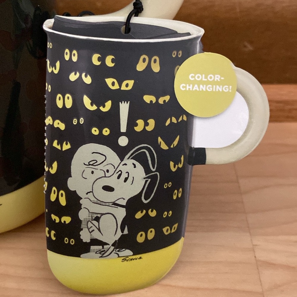 BRAND NEW PEANUTS COLOR CHANGING MUG! NWT. SMOKE FREE HOME!